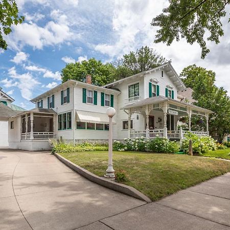 Carriage House Bed & Breakfast Winona Buitenkant foto