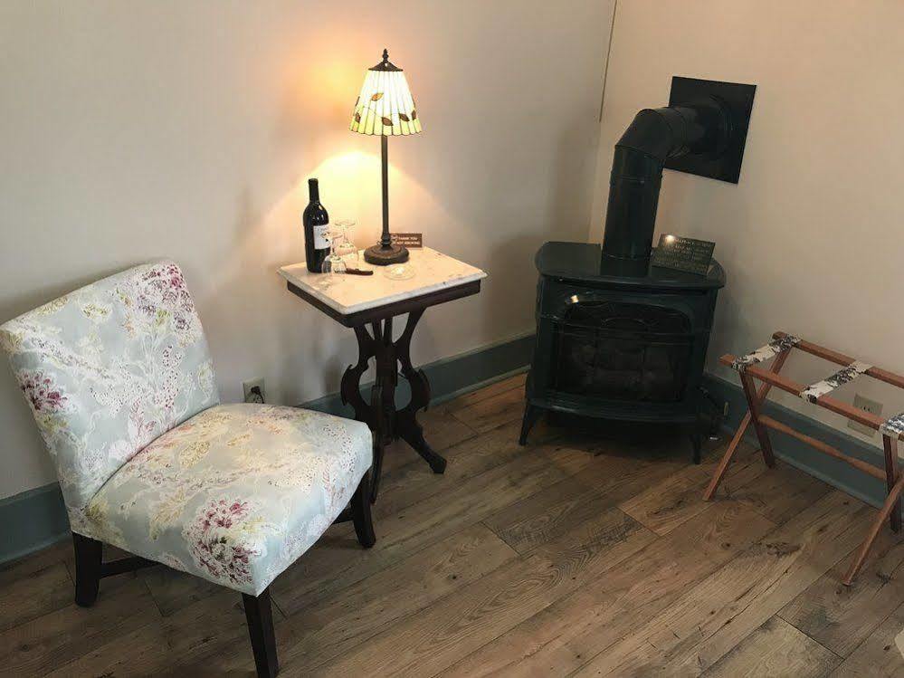 Carriage House Bed & Breakfast Winona Buitenkant foto