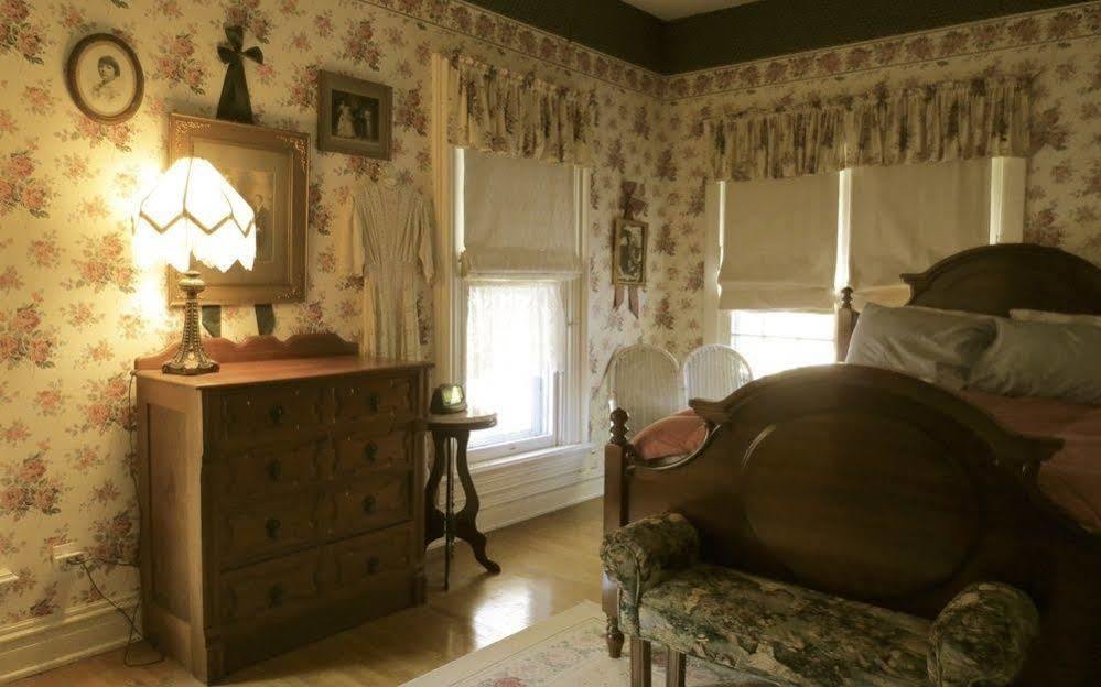 Carriage House Bed & Breakfast Winona Buitenkant foto